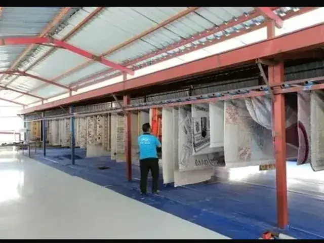 Elsu Halı Yıkama tesisindeki kurutma ve hazırlık alanı.